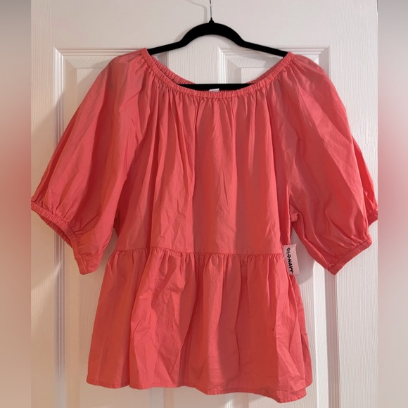 Old Navy Tops - BNWT CORAL BLOUSE FROM OLD NAVY IN SIZE XL
